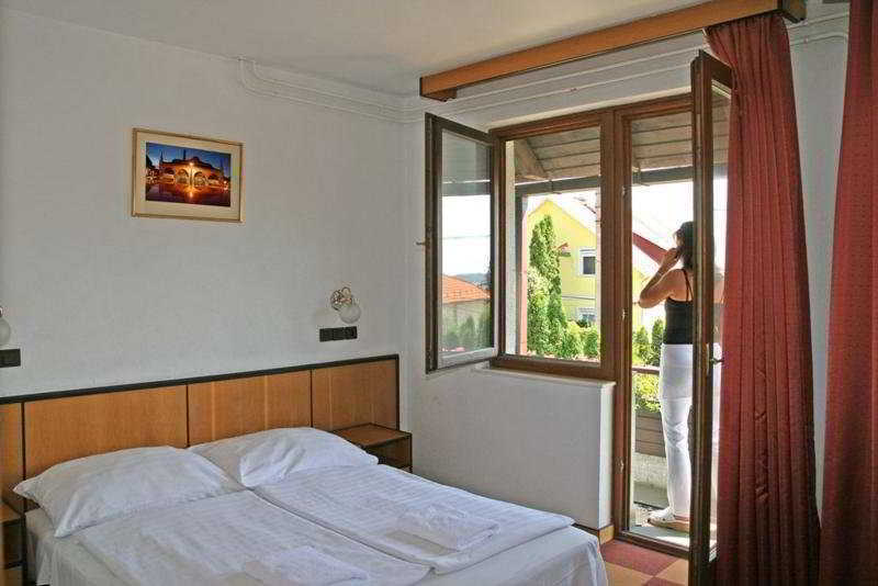 Dominika Apartman Hotel Budapest Exterior photo