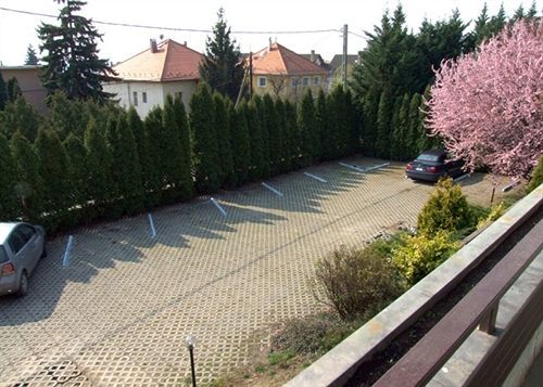 Dominika Apartman Hotel Budapest Exterior photo